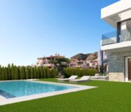 Новобудова з 3 спальнями у Фінестраті біля моря з басейном