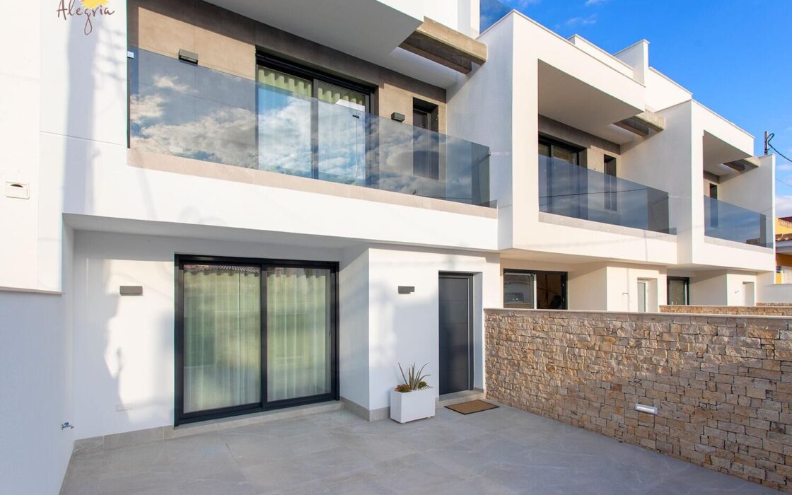 Дуплекс у моря в Пилар де ла Орадада, 125 кв.м, терраса