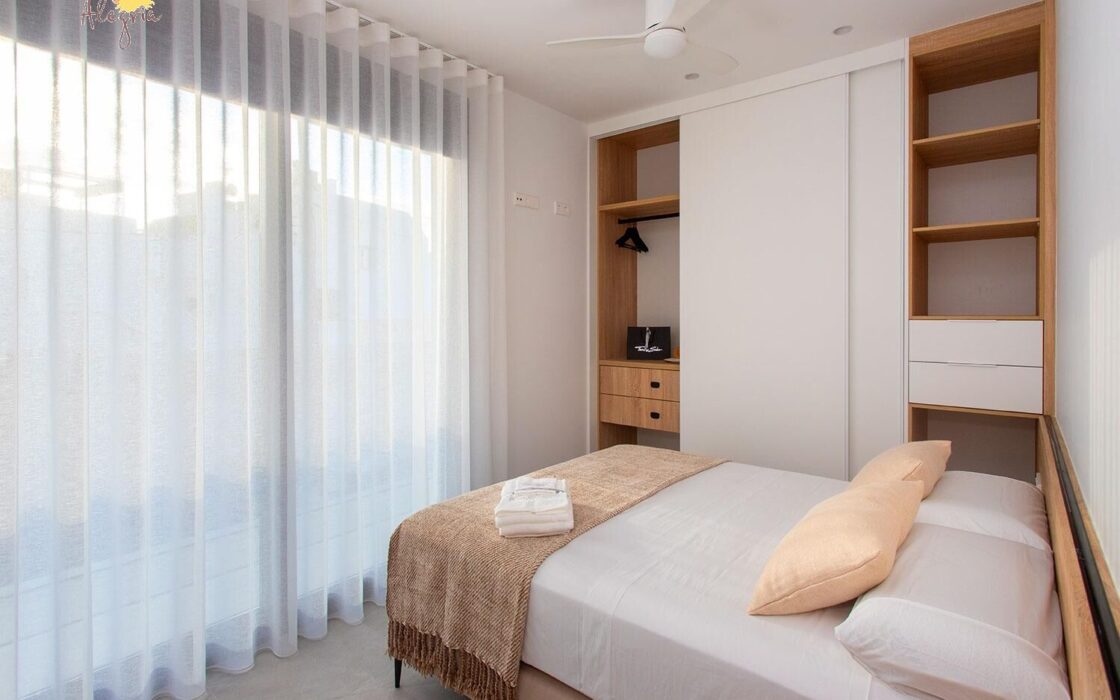 Дуплекс у моря в Пилар де ла Орадада, 125 кв.м, терраса