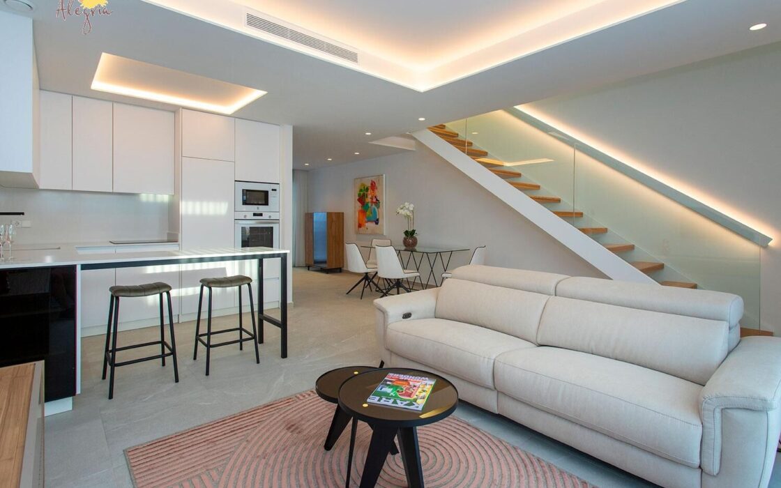 Дуплекс у моря в Пилар де ла Орадада, 125 кв.м, терраса