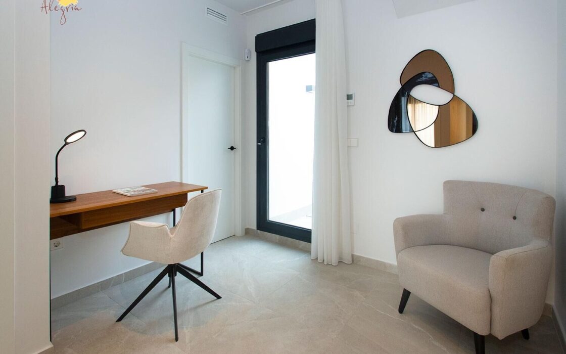 Дуплекс у моря в Пилар де ла Орадада, 125 кв.м, терраса