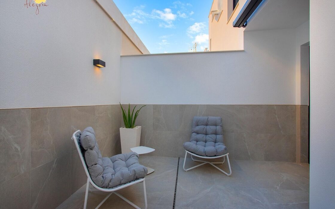 Дуплекс у моря в Пилар де ла Орадада, 125 кв.м, терраса