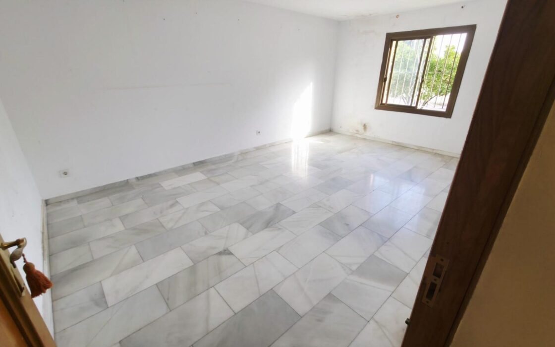 Будинок в Аліканте, 233.4 кв.м, тераса, 800 м до моря