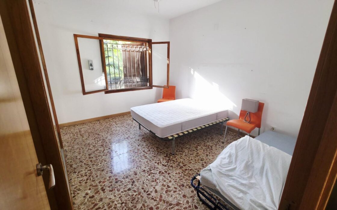 Будинок в Аліканте, 233.4 кв.м, тераса, 800 м до моря