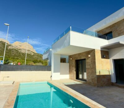 Сучасна вілла в Полопі з видом на гори, 150 кв.м