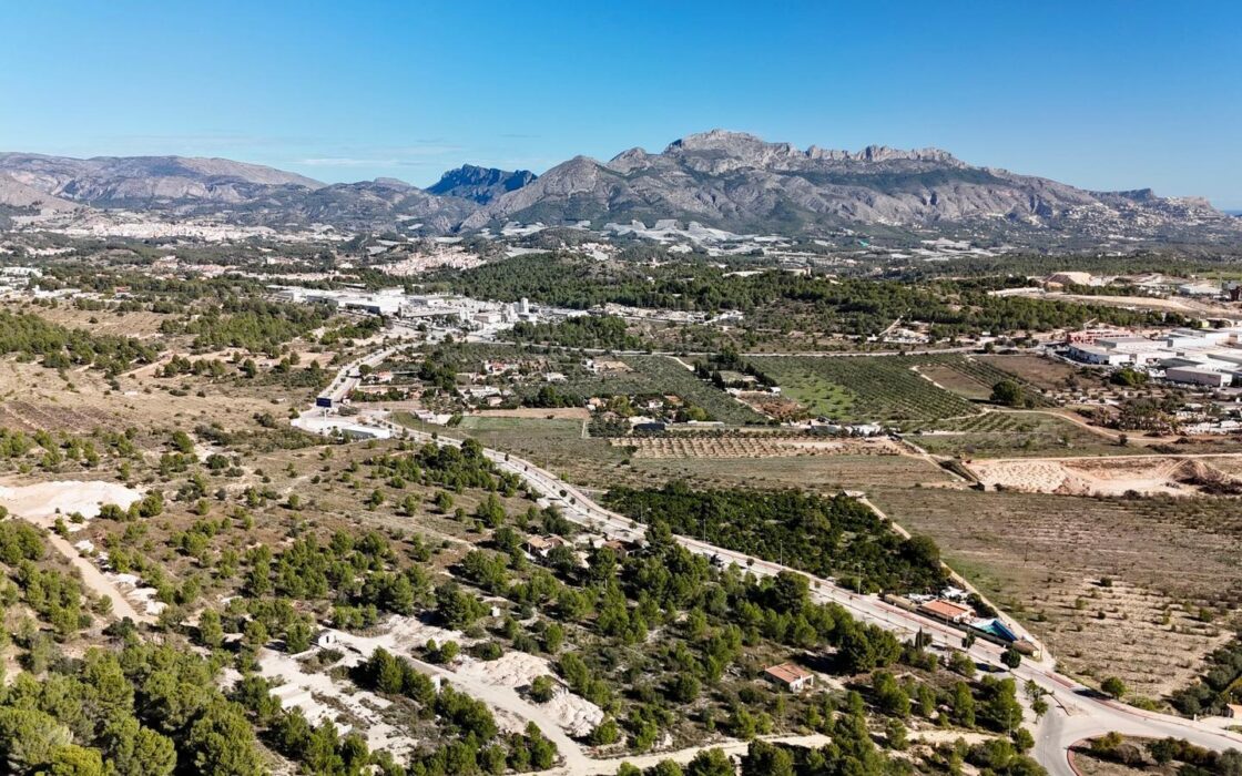 Современная вилла в Полопе с видом на горы, 150 кв.м