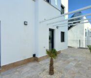 Современная вилла в Полопе с видом на горы, 150 кв.м