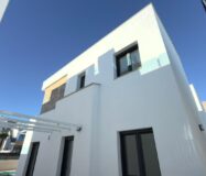 Современная вилла в Полопе с видом на горы, 150 кв.м