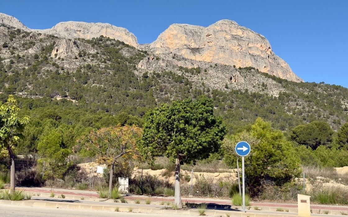 Современная вилла в Полопе с видом на горы, 150 кв.м