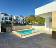 Современная вилла в Полопе с видом на горы, 150 кв.м