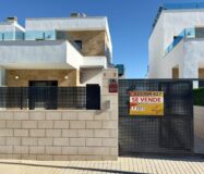 Современная вилла в Полопе с видом на горы, 150 кв.м