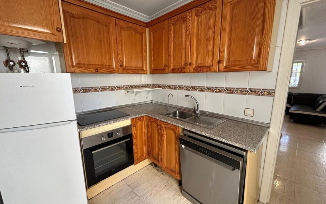 Дуплекс в Торревьехе 74 кв.м с террасой у моря