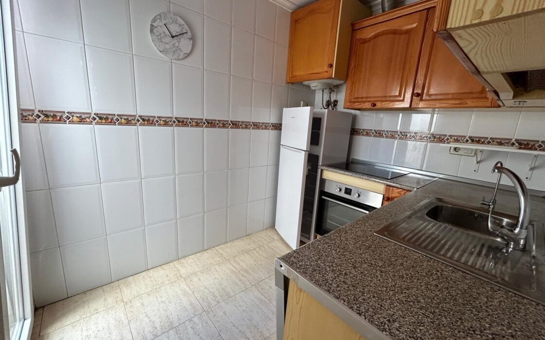 Дуплекс в Торревьехе 74 кв.м с террасой у моря