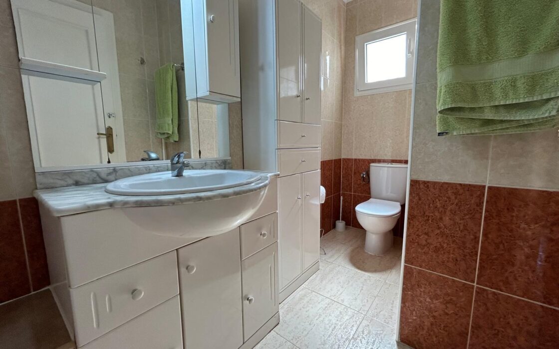 Дуплекс в Торревьехе 74 кв.м с террасой у моря