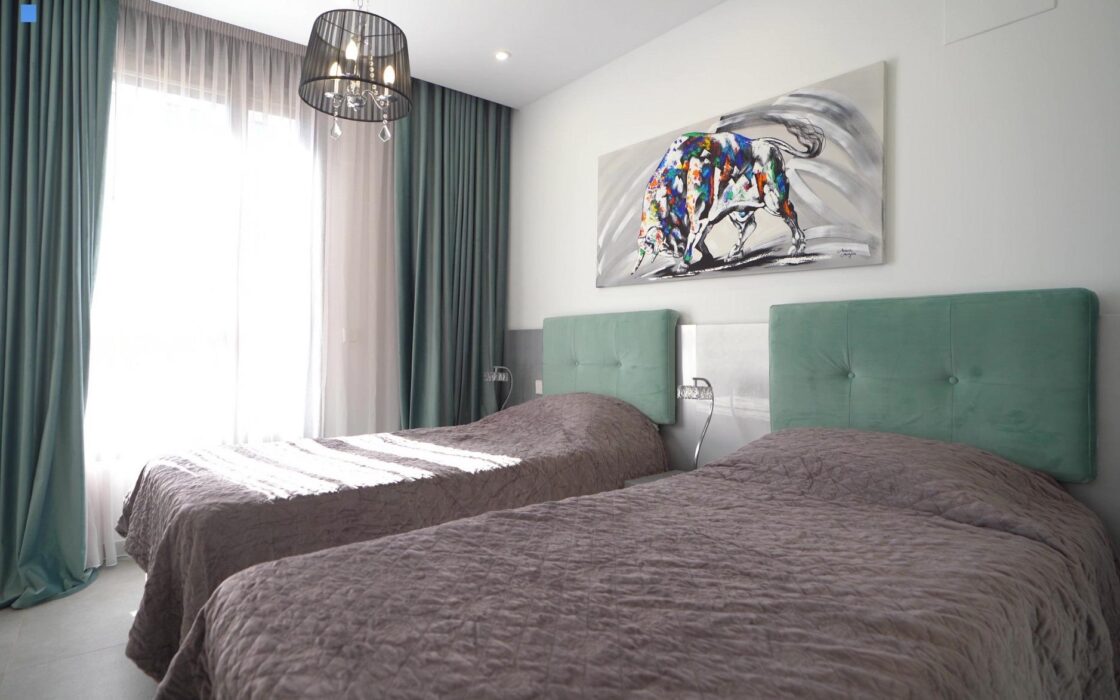 Елітна квартира біля моря в Бенідормі, 4 спальні, 142 кв.м