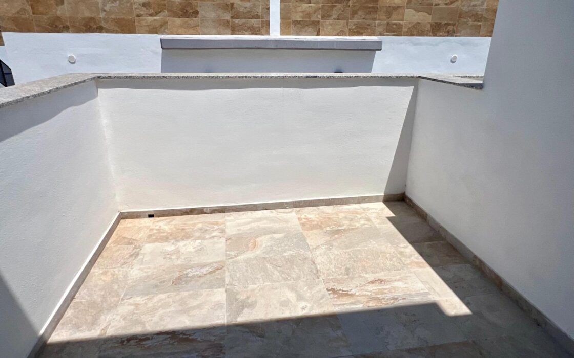 Вилла в Полопе с террасой и видом на море 3 спальни 94 кв.м