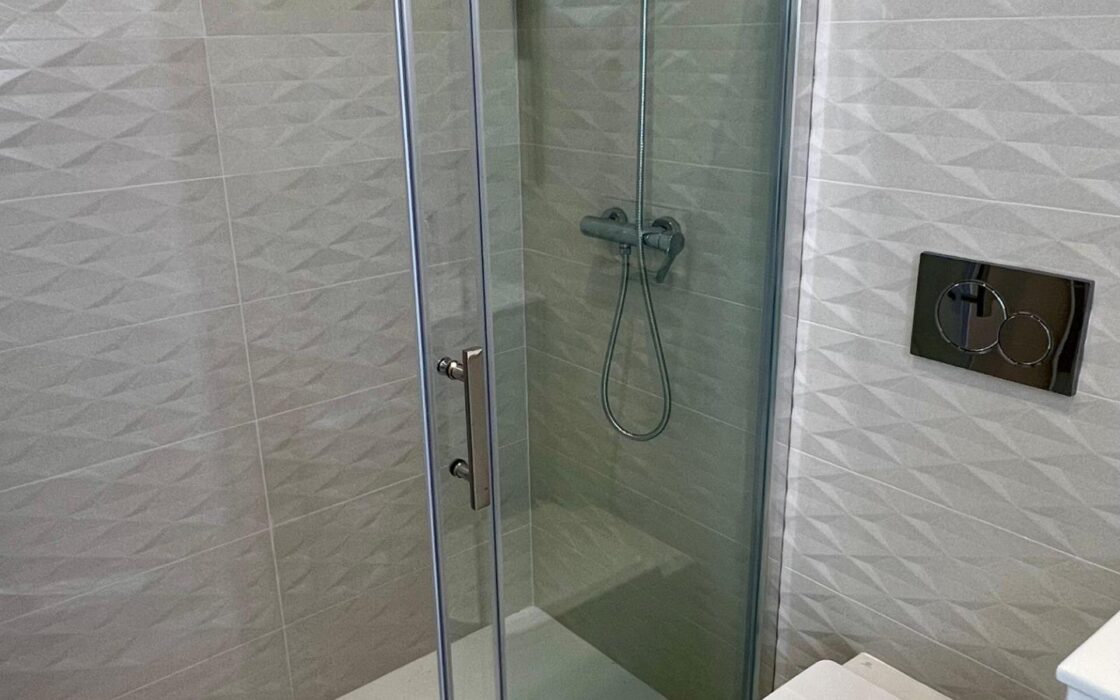 Вилла в Полопе с террасой и видом на море 3 спальни 94 кв.м