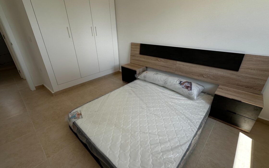 Таунхаус в Олива Нова 140 кв.м с террасой у моря