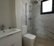 Таунхаус в Олива Нова 140 кв.м с террасой у моря