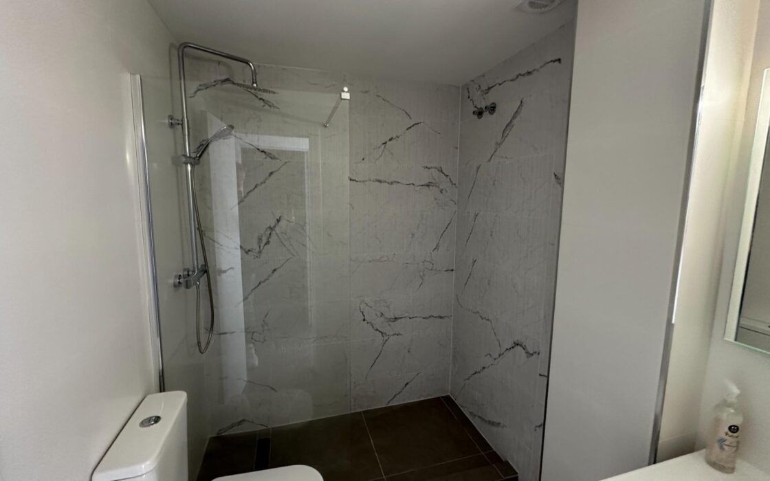 Таунхаус в Олива Нова 140 кв.м с террасой у моря