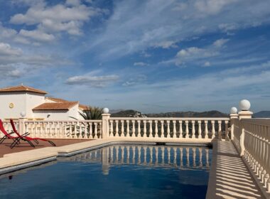 Вилла с панорамным видом на море в Кальпе, 384 кв.м, 4 спальни