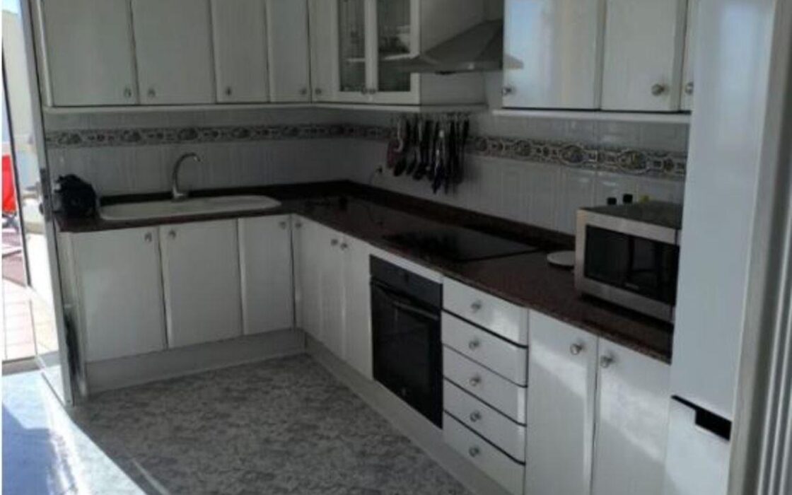 Вилла с панорамным видом на море в Кальпе, 384 кв.м, 4 спальни