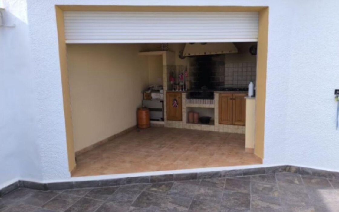 Вилла с панорамным видом на море в Кальпе, 384 кв.м, 4 спальни