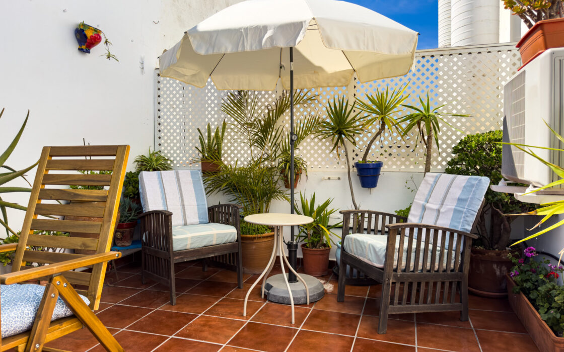 Дуплекс-пентхаус 124 кв.м у моря в Пуэрто-де-ла-Дукесе