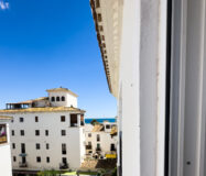 Дуплекс-пентхаус 124 кв.м у моря в Пуэрто-де-ла-Дукесе