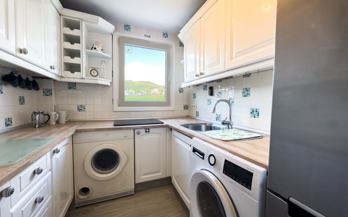 Дуплекс-пентхаус 124 кв.м у моря в Пуэрто-де-ла-Дукесе