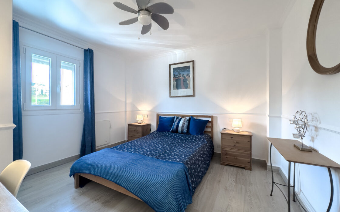 Дуплекс-пентхаус 124 кв.м у моря в Пуэрто-де-ла-Дукесе