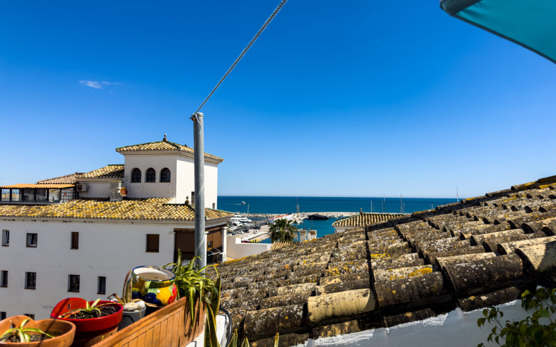 Дуплекс-пентхаус 124 кв.м у моря в Пуэрто-де-ла-Дукесе