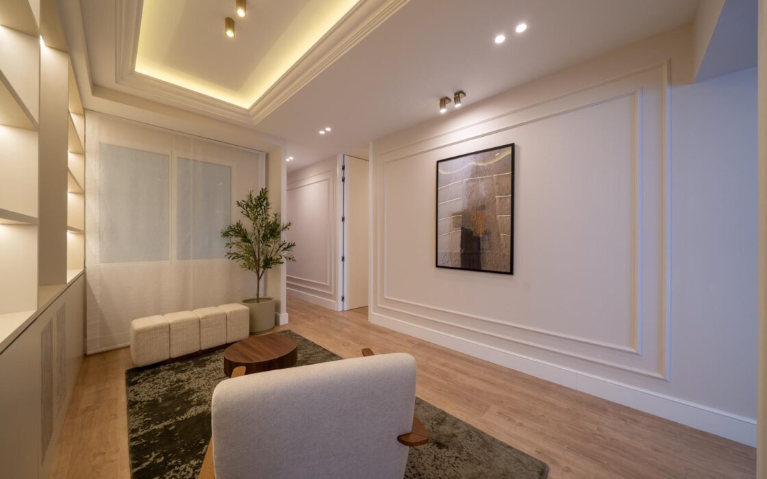 Апартаменты 121 кв.м в Мадриде с балконом и лифтом