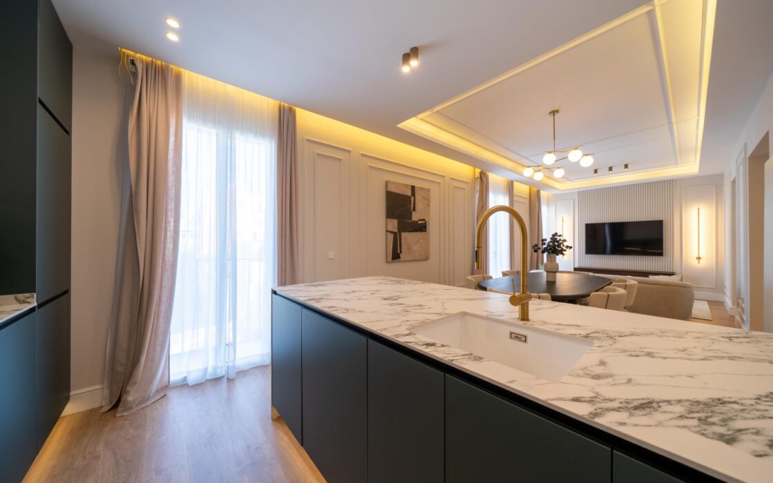 Апартаменты 121 кв.м в Мадриде с балконом и лифтом