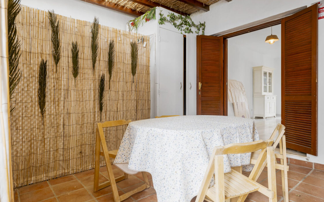 Таунхаус у моря с 2 спальнями в Эстепоне 97 кв.м