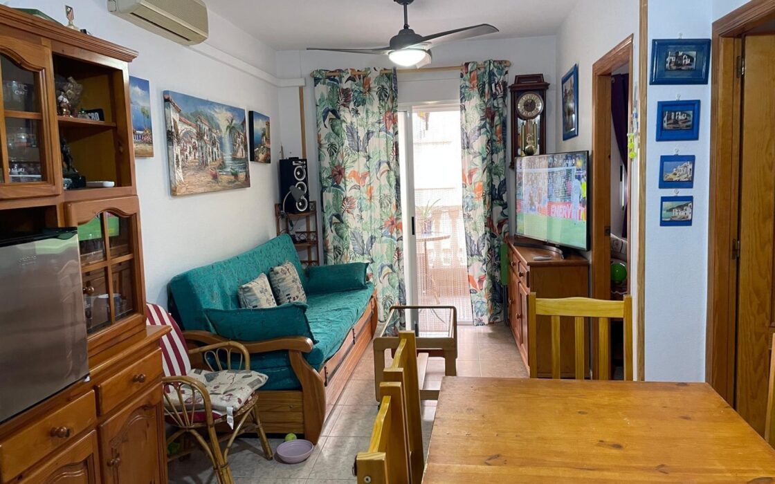 Квартира в Торревьехе 56 кв.м з басейном та терасою