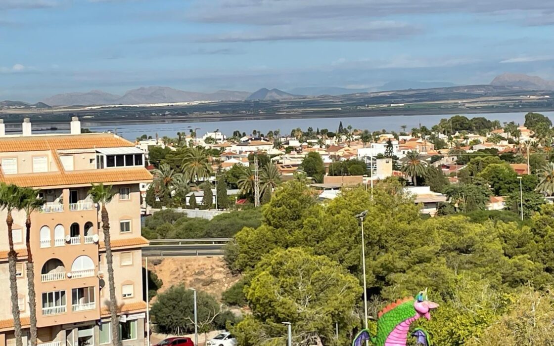 Квартира в Торревьехе 56 кв.м з басейном та терасою