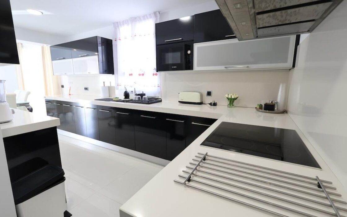 Дом в Кабо Роиг с террасой и частным бассейном 222 кв.м