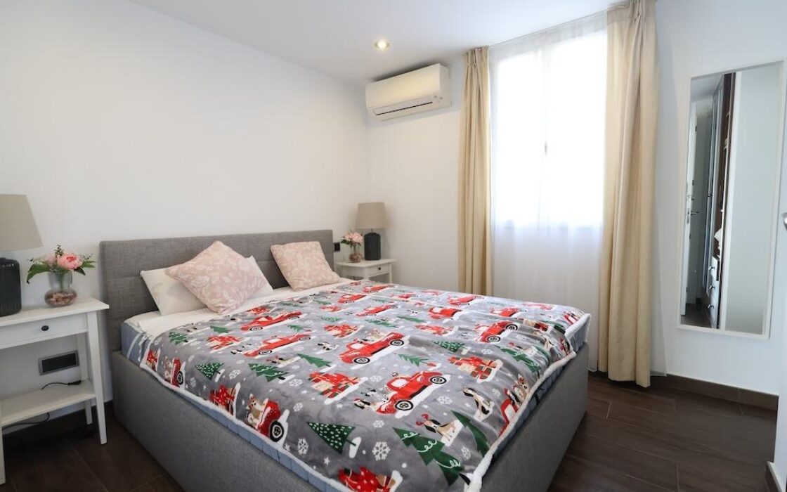 Дом в Кабо Роиг с террасой и частным бассейном 222 кв.м