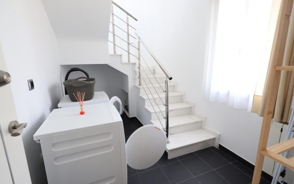 Дом в Кабо Роиг с террасой и частным бассейном 222 кв.м