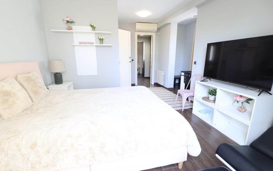 Дом в Кабо Роиг с террасой и частным бассейном 222 кв.м