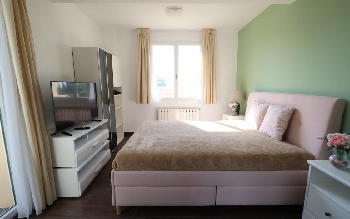 Дом в Кабо Роиг с террасой и частным бассейном 222 кв.м