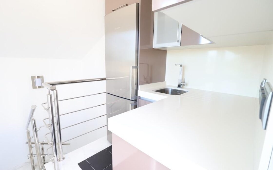 Дом в Кабо Роиг с террасой и частным бассейном 222 кв.м