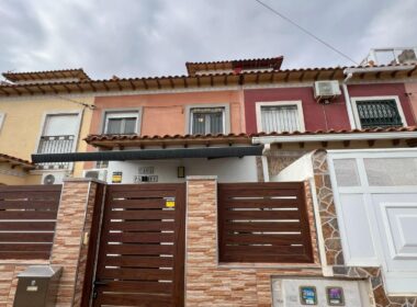 Уютный таунхаус с солярием у озера в Торревьехе 73 кв.м