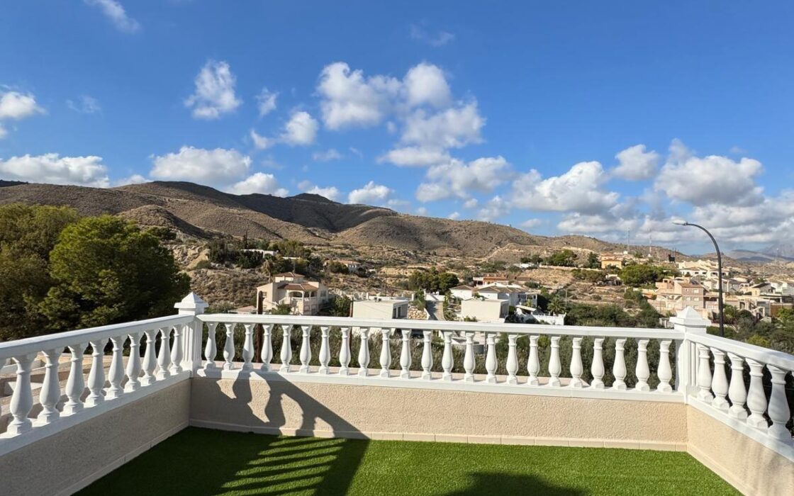 Окремий шале в Кампелло 246 кв.м з видом на море