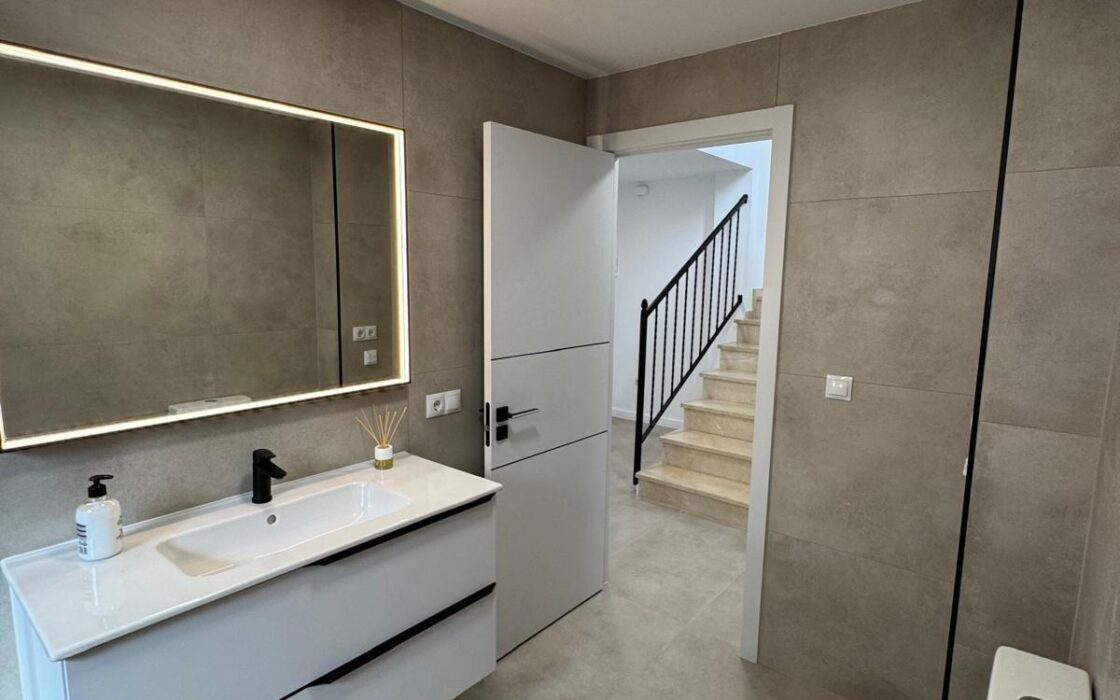 Окремий шале в Кампелло 246 кв.м з видом на море