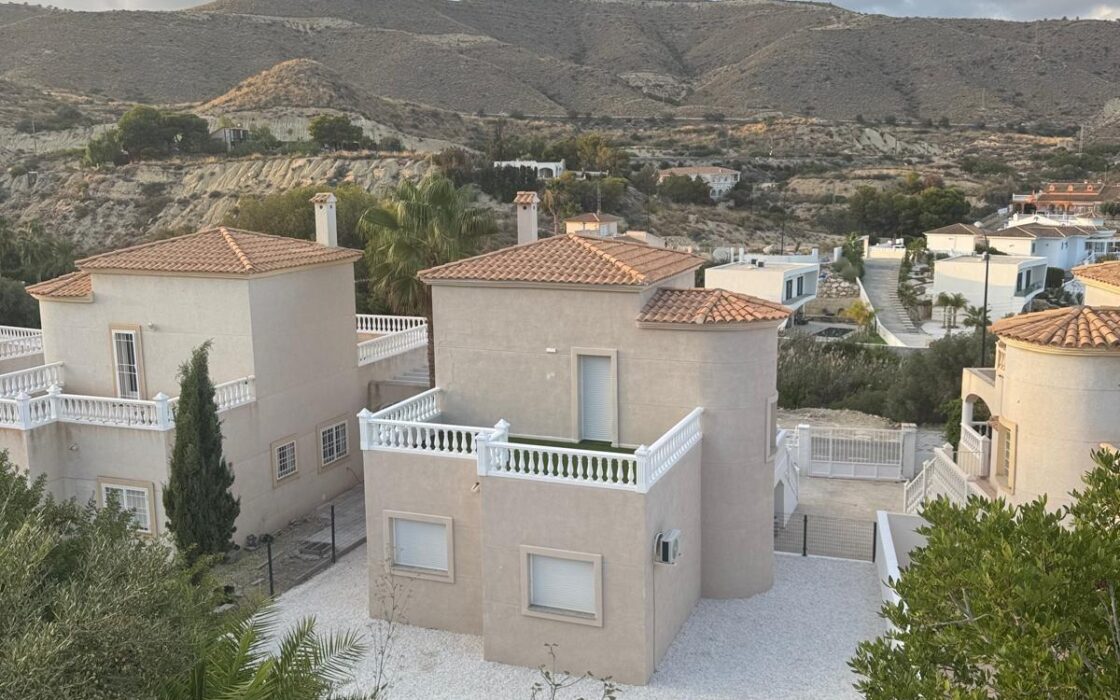 Окремий шале в Кампелло 246 кв.м з видом на море