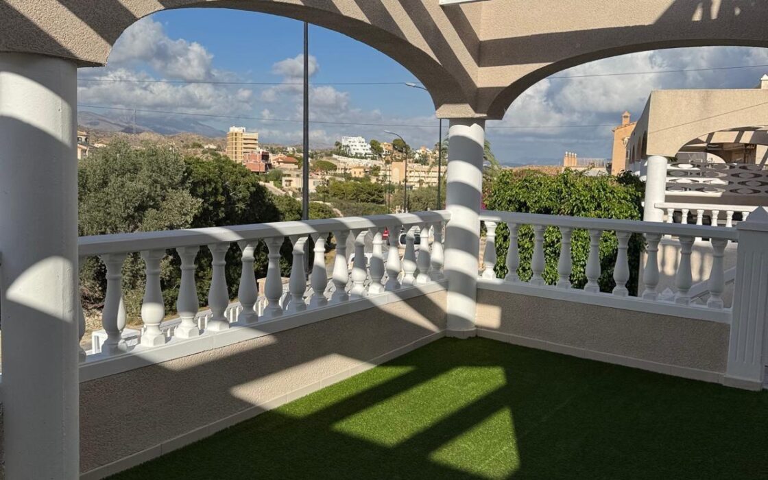 Окремий шале в Кампелло 246 кв.м з видом на море