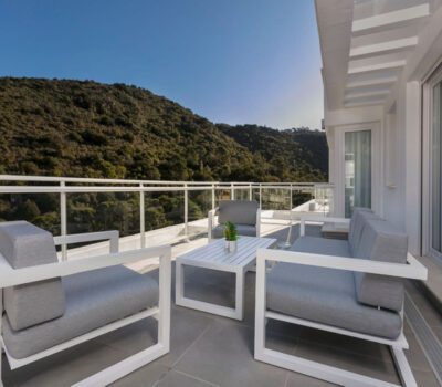 Пентхаус з терасою в Бенахавісі 139 кв.м з меблями