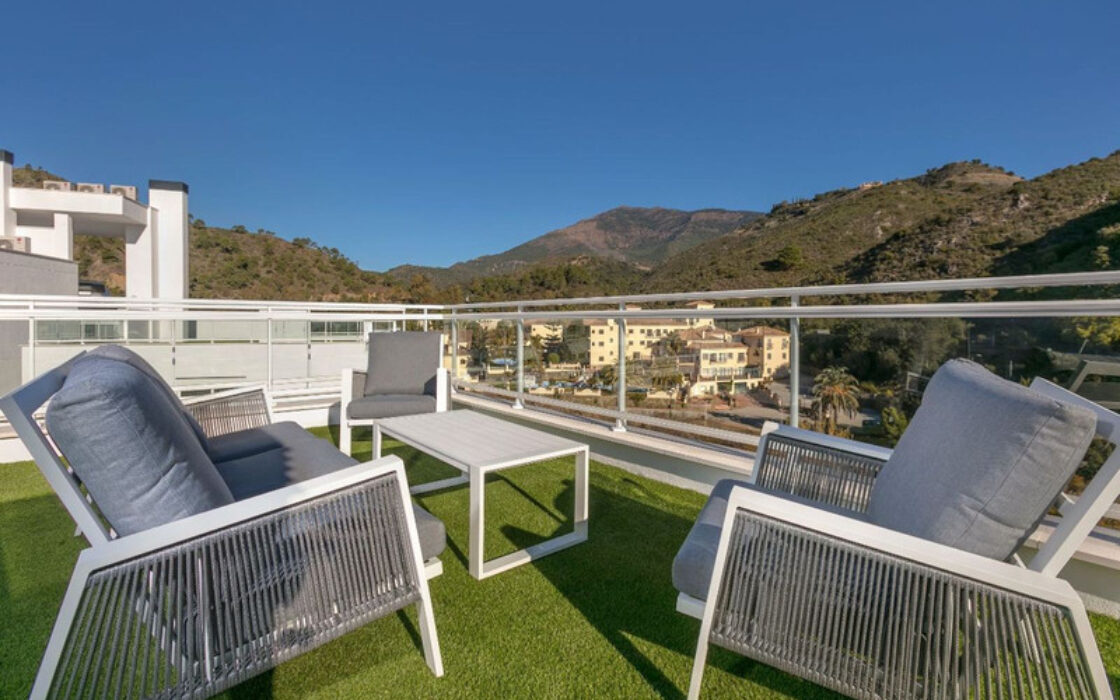 Пентхаус с террасой в Бенахависе 139 кв.м с мебелью